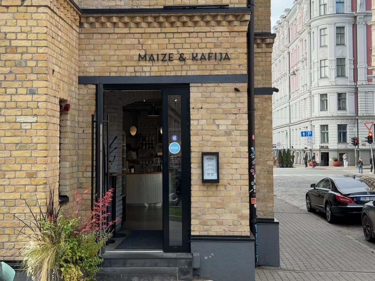 Mīkla bakery entrance on Dzirnavu iela in Riga